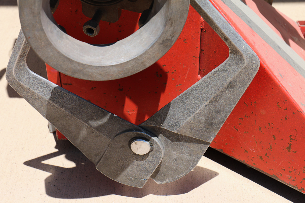 Snap-On Wheel Balancer with Accessories