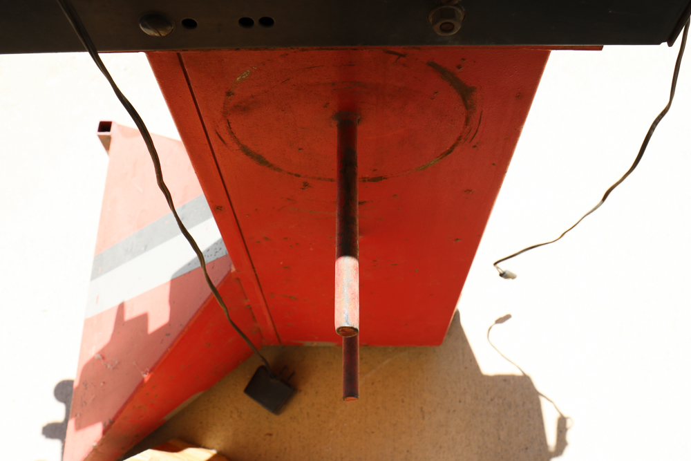 Snap-On Wheel Balancer with Accessories