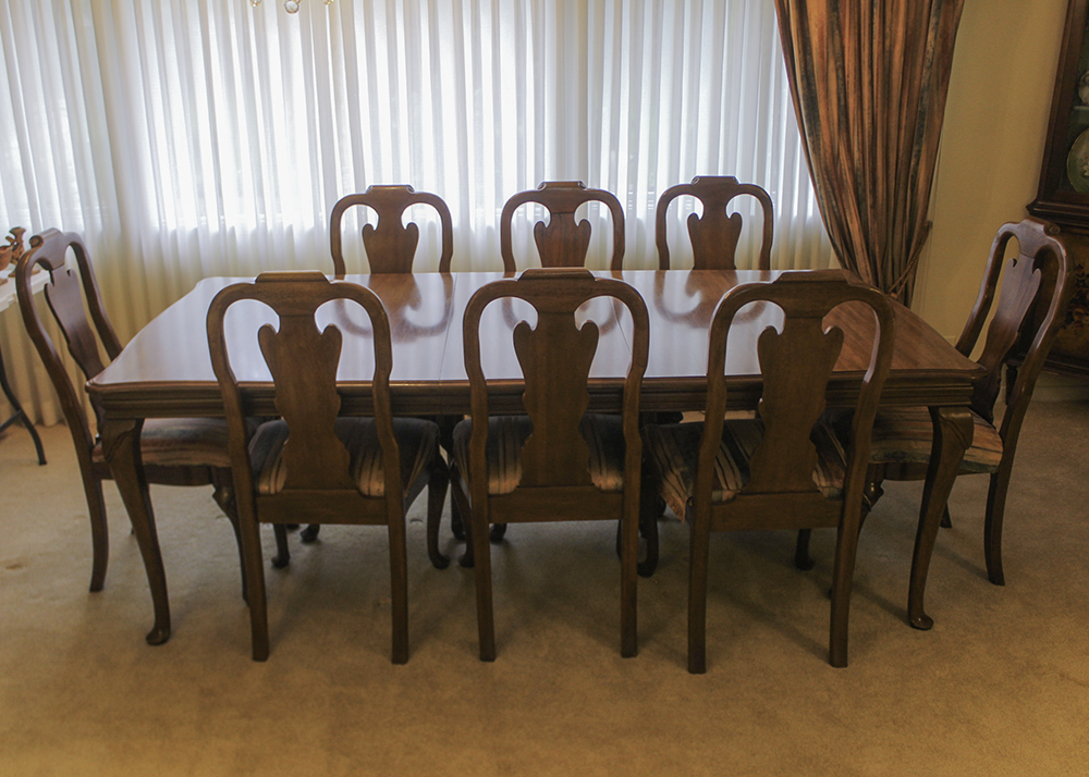 Davis Cabinet Co. Walnut Queen Anne Dining Table and Twelve Chairs