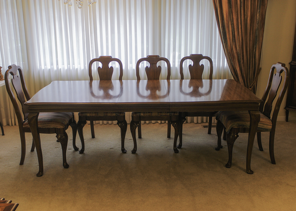 Davis Cabinet Co. Walnut Queen Anne Dining Table and Twelve Chairs