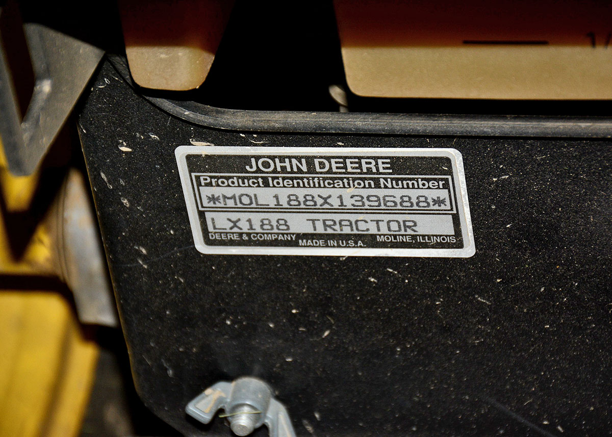 John Deere LX188 Riding Lawn Mower with Piranha 44" Mulching Deck