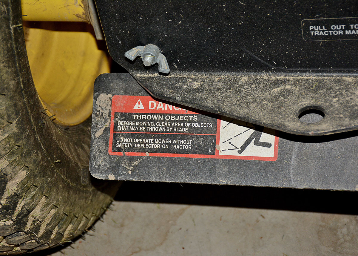 John Deere LX188 Riding Lawn Mower with Piranha 44" Mulching Deck