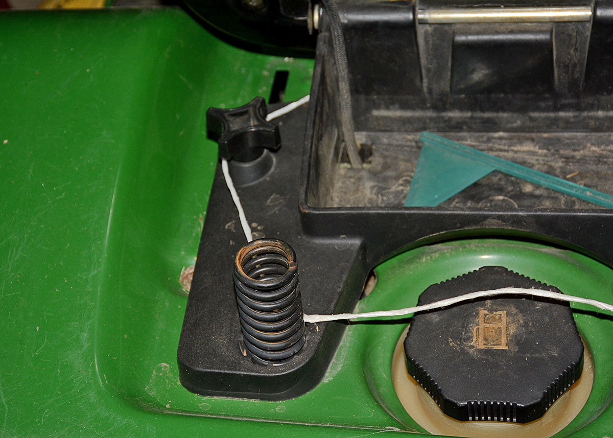 John Deere LX188 Riding Lawn Mower with Piranha 44" Mulching Deck