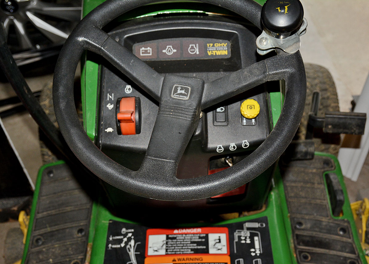 John Deere LX188 Riding Lawn Mower with Piranha 44" Mulching Deck