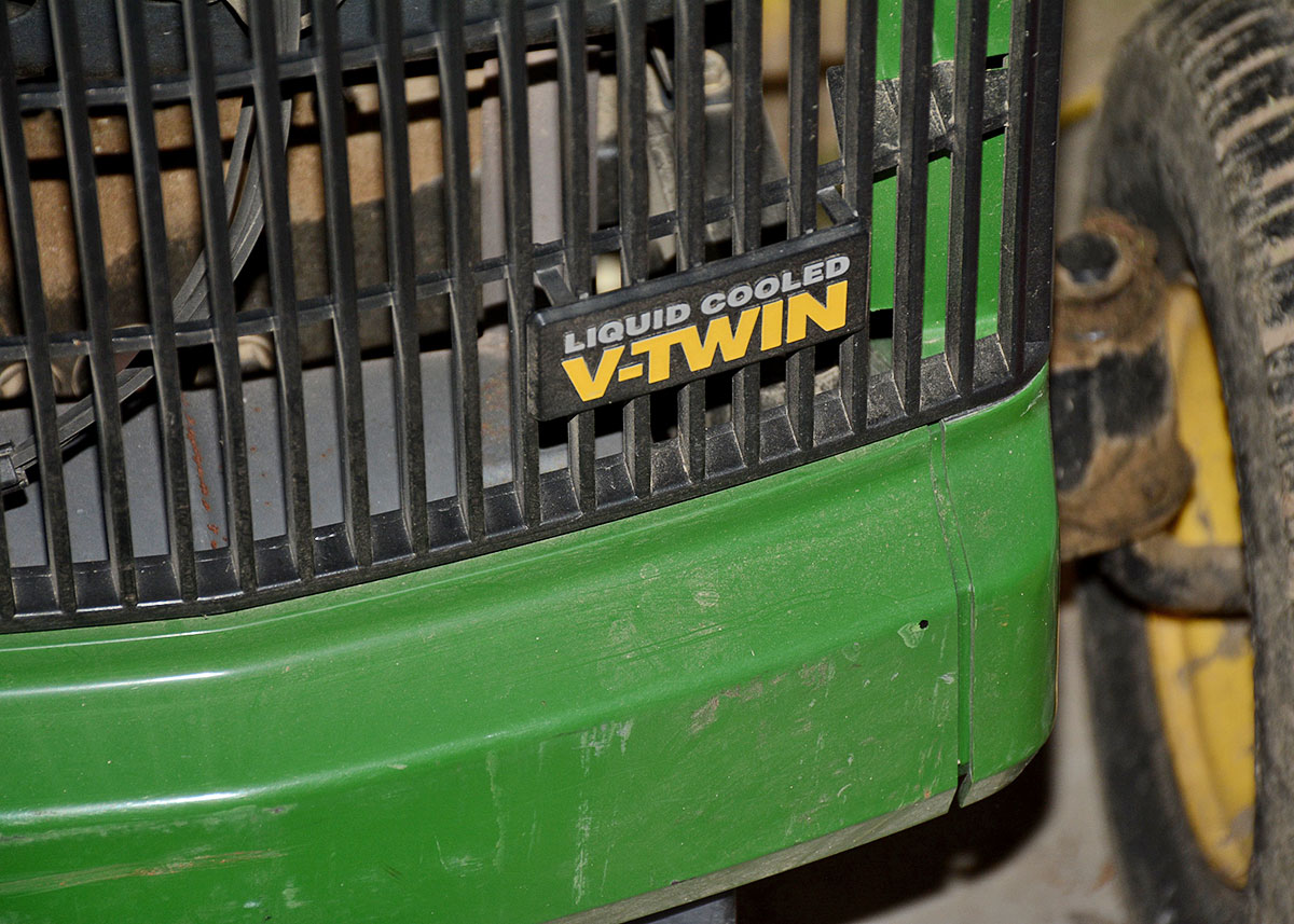 John Deere LX188 Riding Lawn Mower with Piranha 44" Mulching Deck