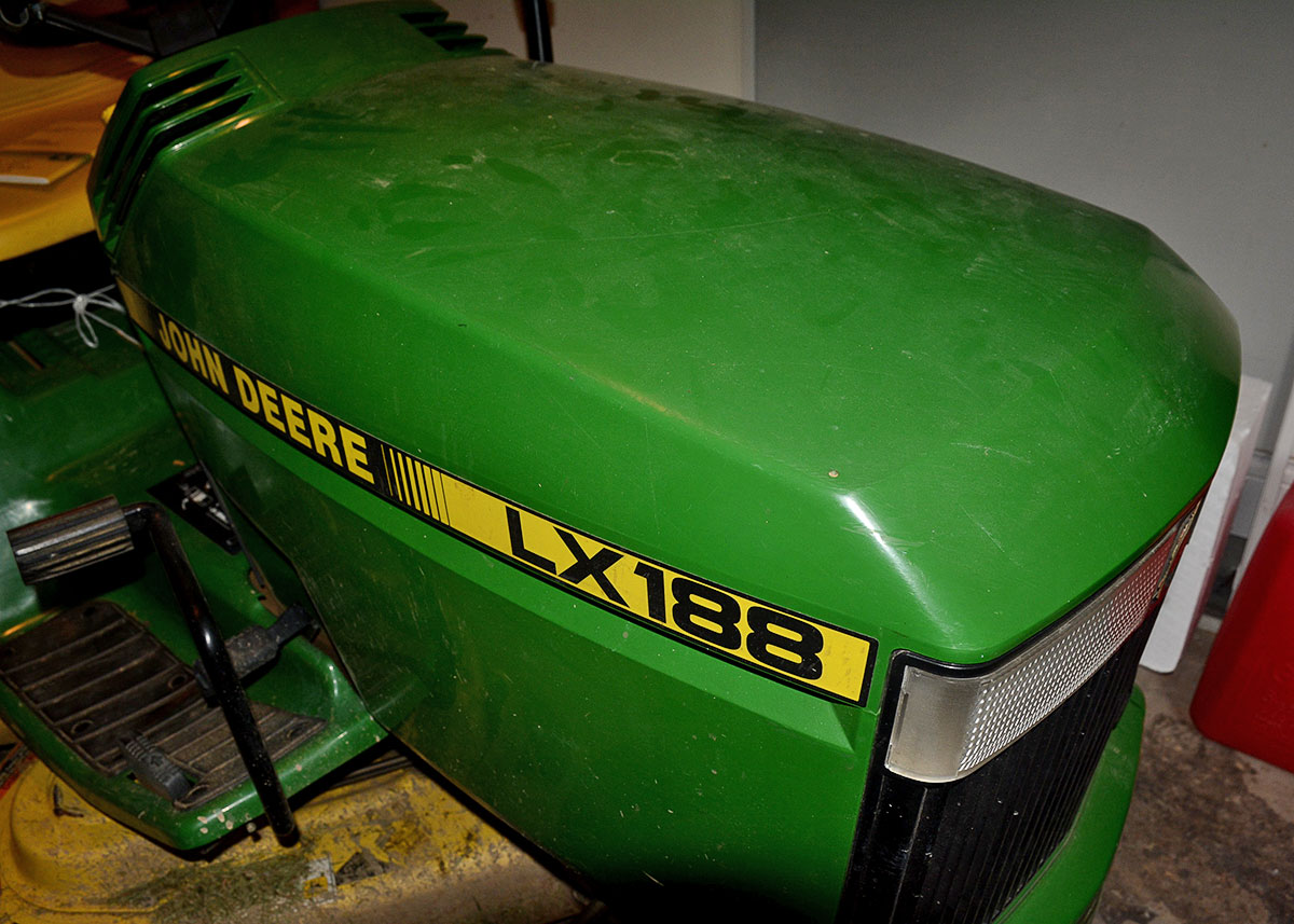 John Deere LX188 Riding Lawn Mower with Piranha 44" Mulching Deck