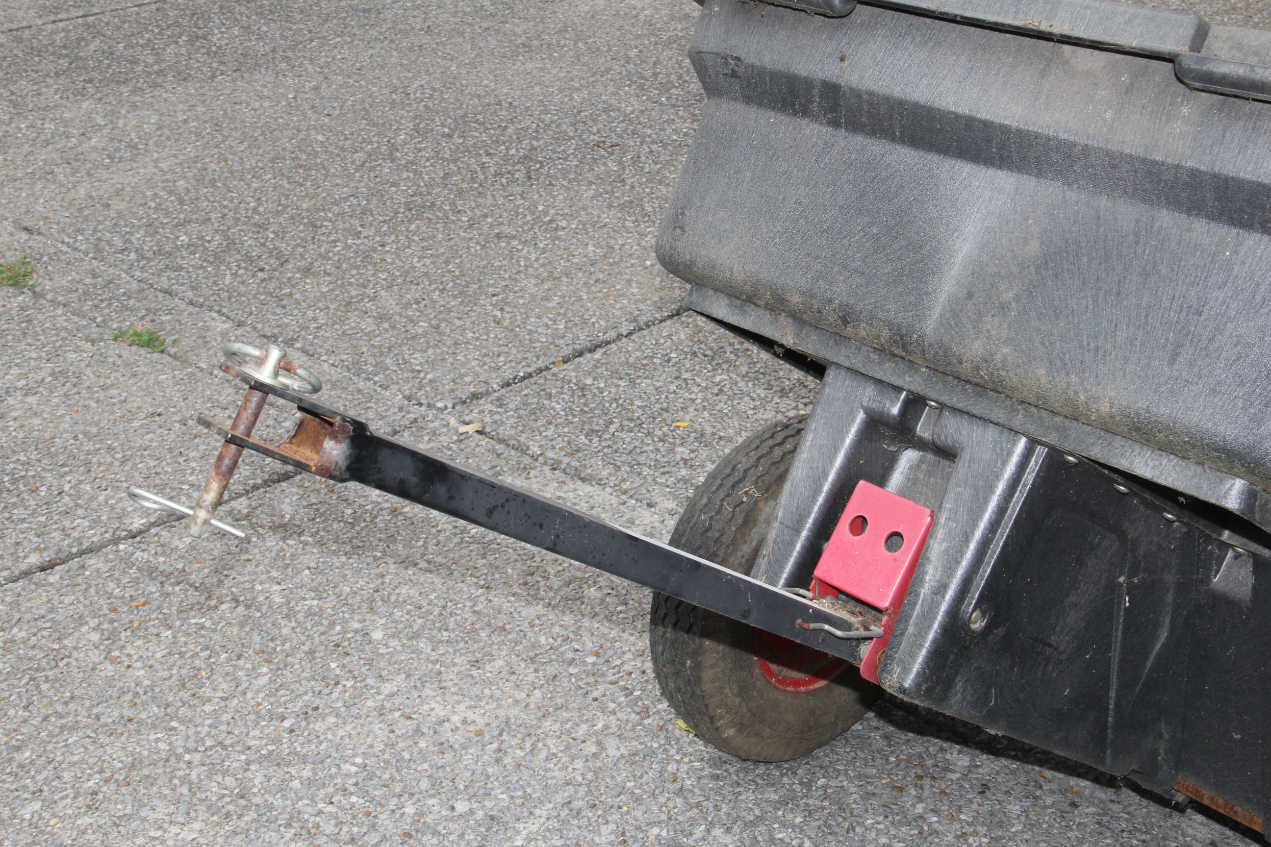 Outdoor Rubbermaid Dump Wagon