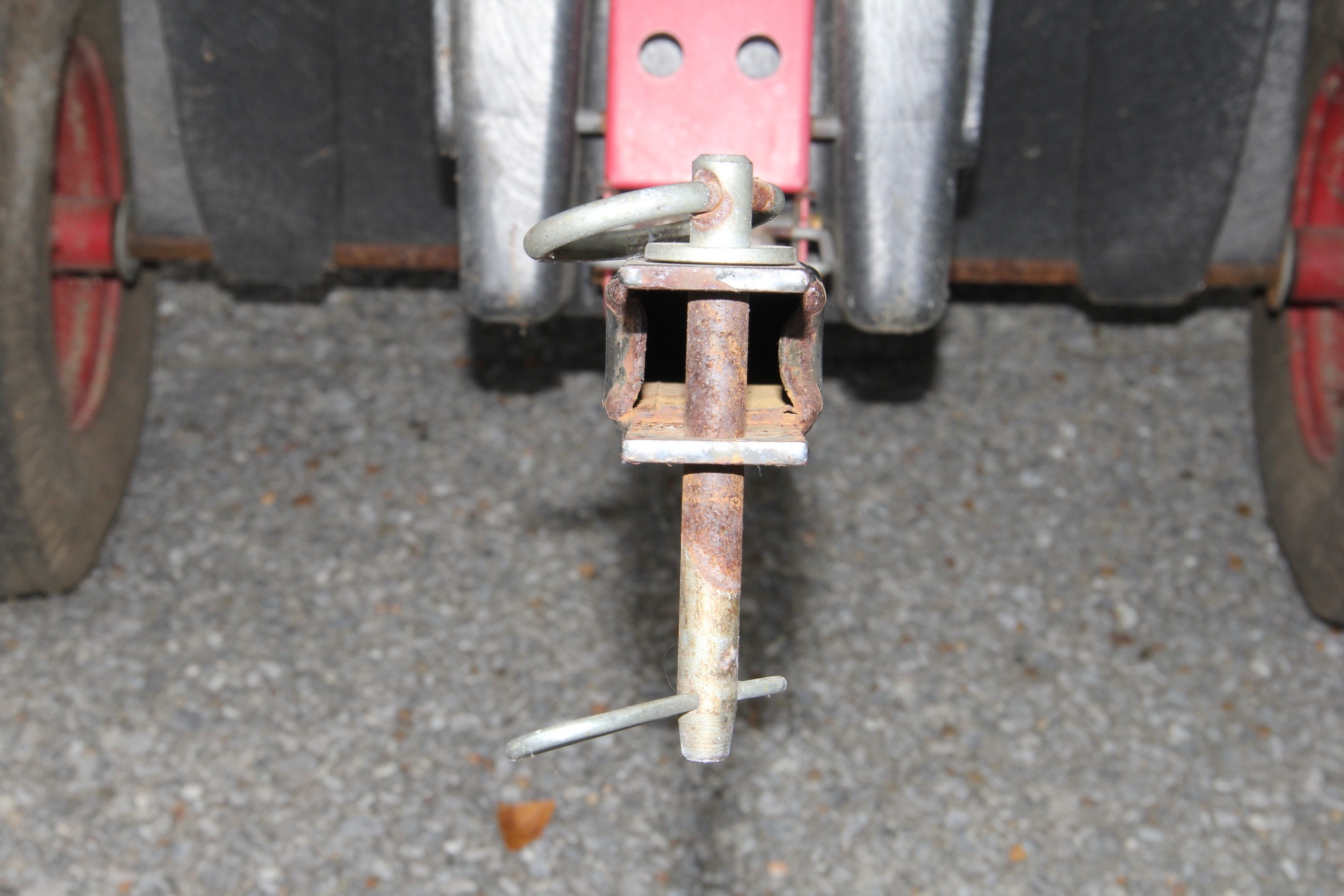 Outdoor Rubbermaid Dump Wagon