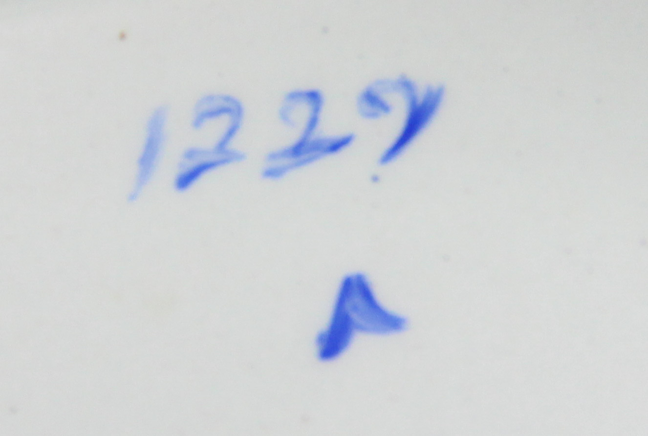 Knapper and Blackhurst Ironstone Cheese Dome