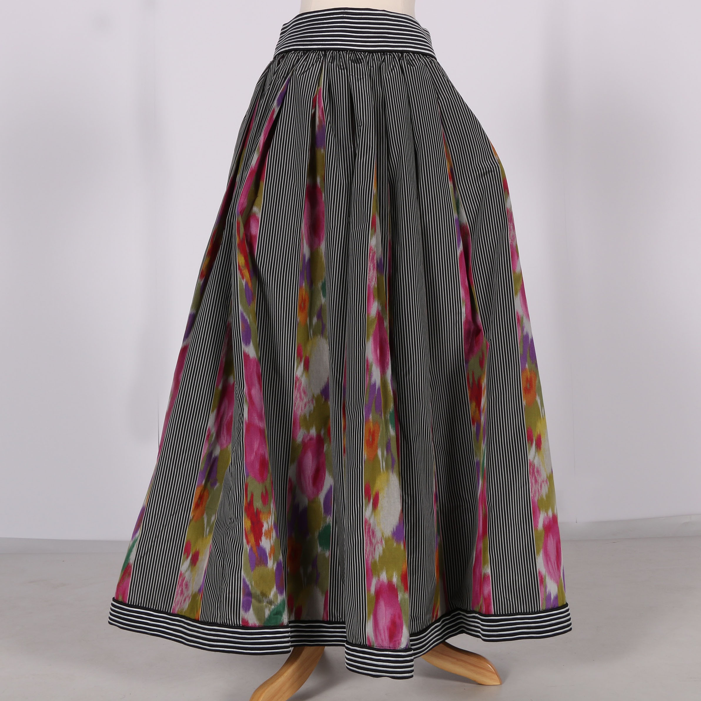 Vintage Oscar De La Renta Taffeta Tea-Length Skirt