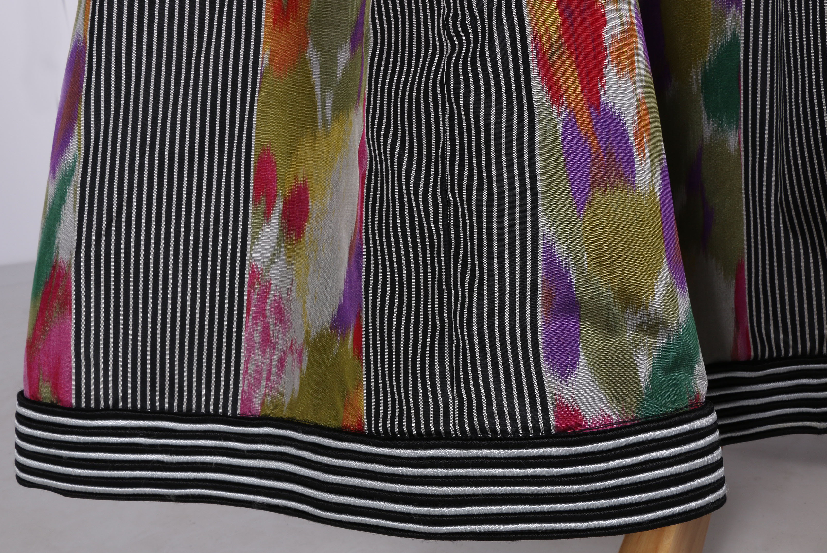 Vintage Oscar De La Renta Taffeta Tea-Length Skirt