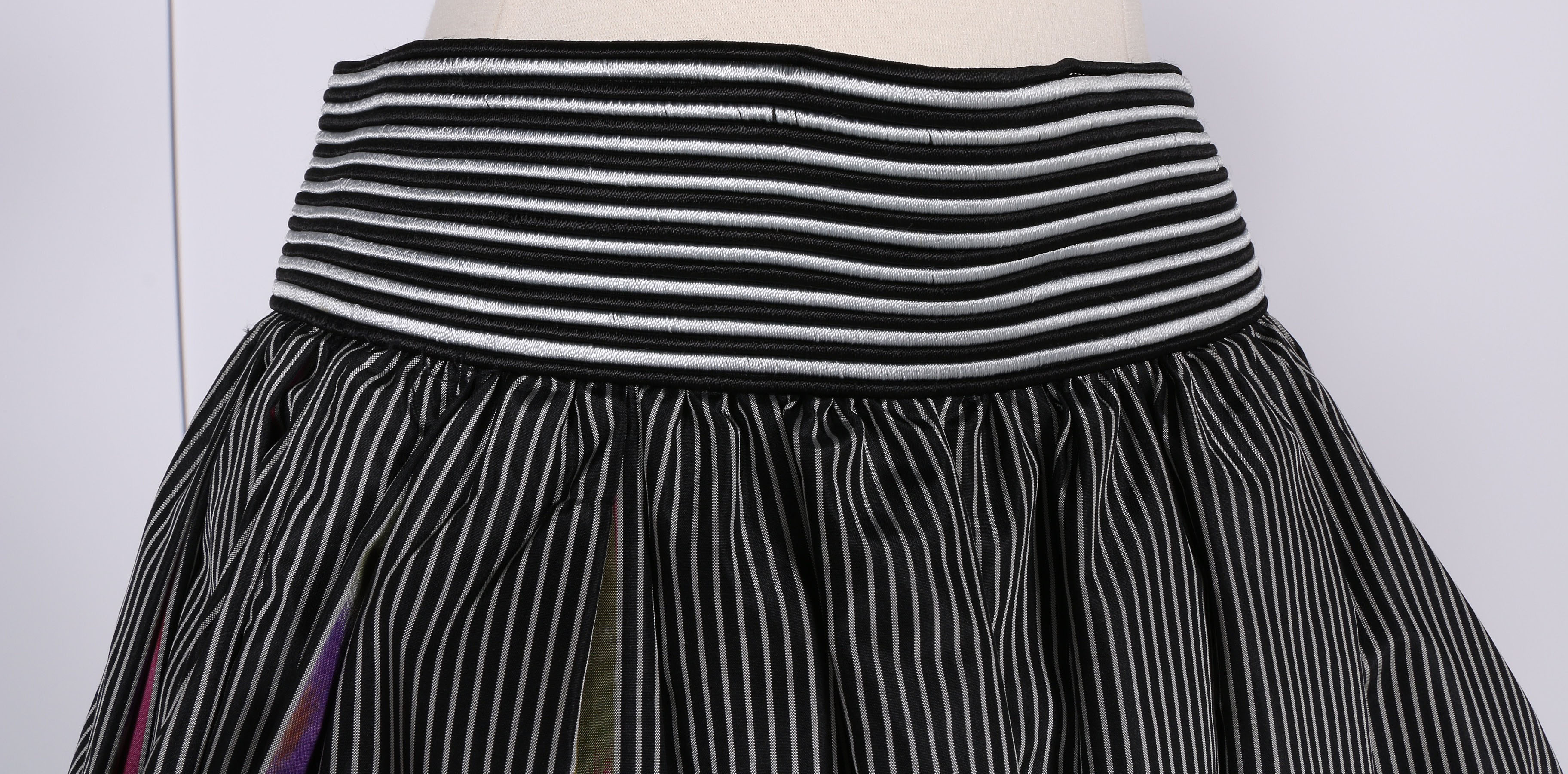 Vintage Oscar De La Renta Taffeta Tea-Length Skirt