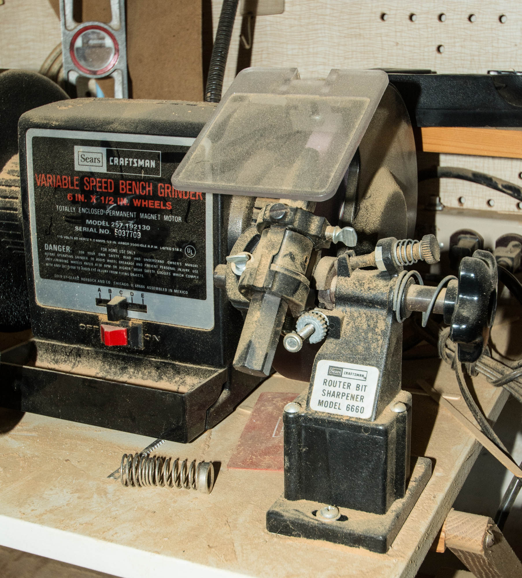 Craftsman 6 Inch Variable Speed Bench Grinder