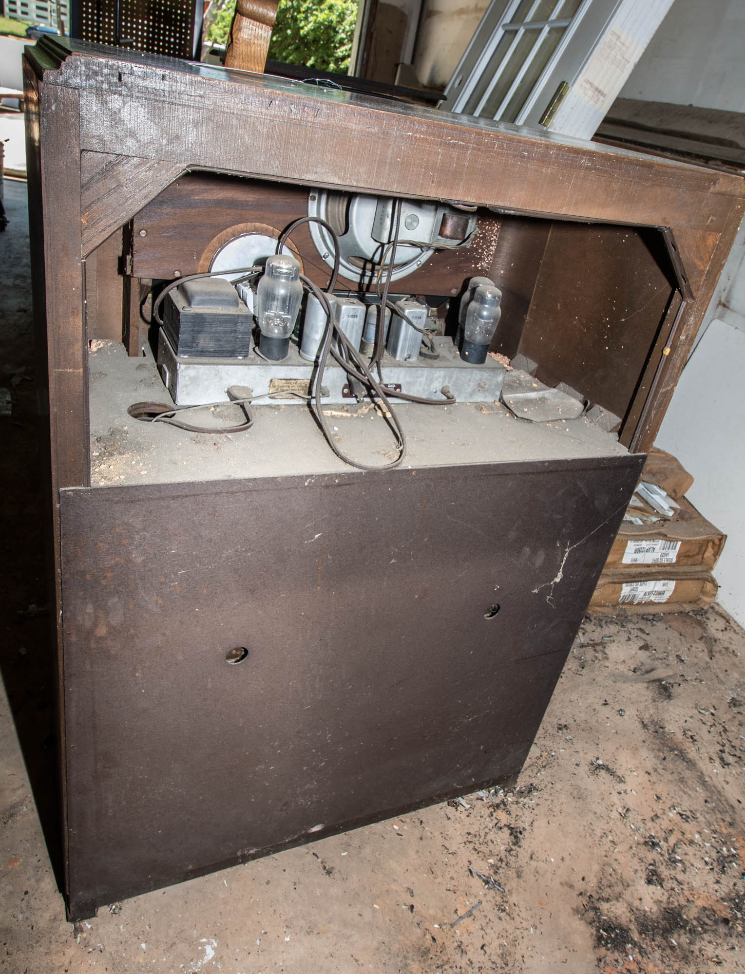 Art Deco Style Westinghouse Radio and Turntable