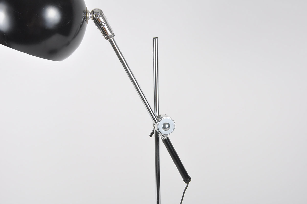 Mid Century Black Metal Cantilever Desk Lamp