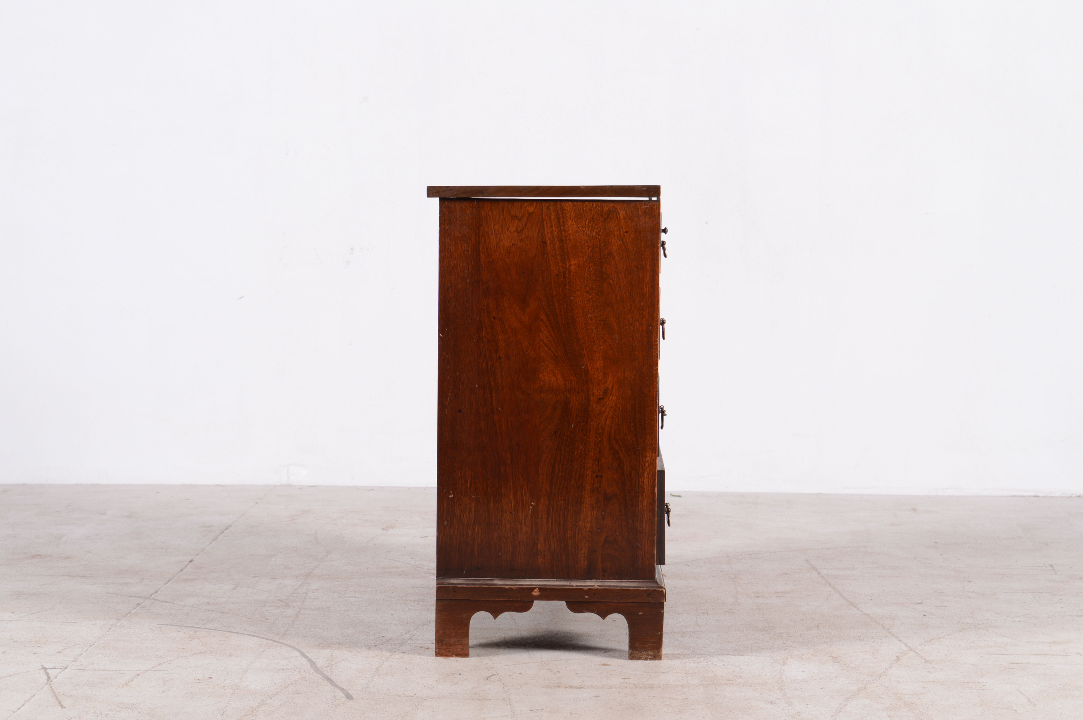 Vintage Chippendale Style Mahogany Bachelors Chest