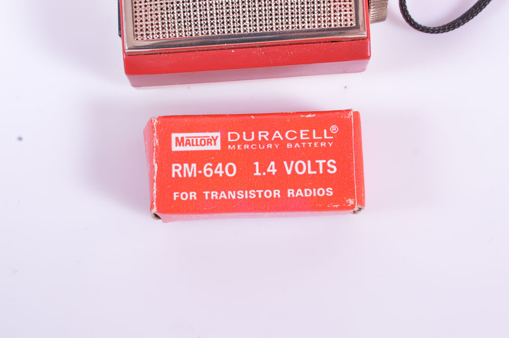 Vintage Standard Micronic Ruby Transistor Radio