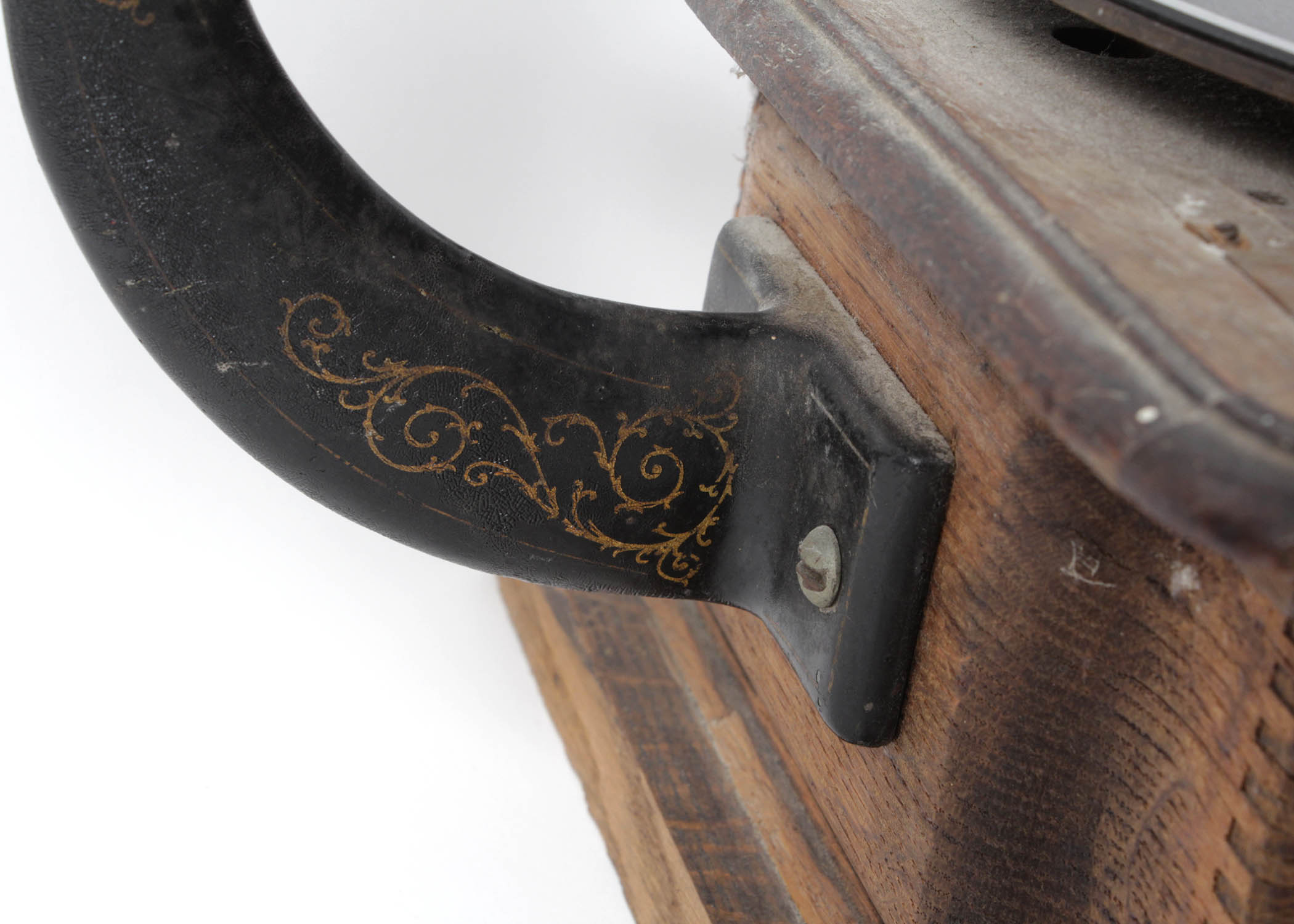 Vintage Horn Victrola  VIC.II 40944