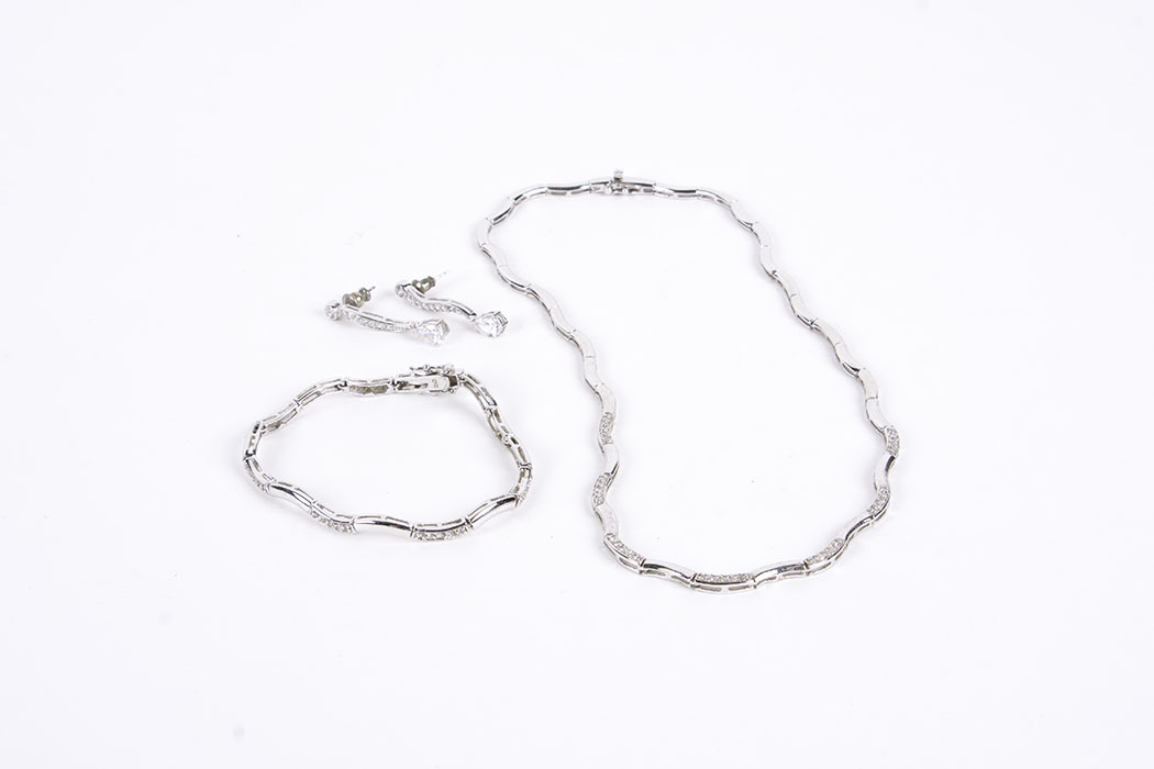 Curved Linked Necklace, Bracelet, and Earring Set