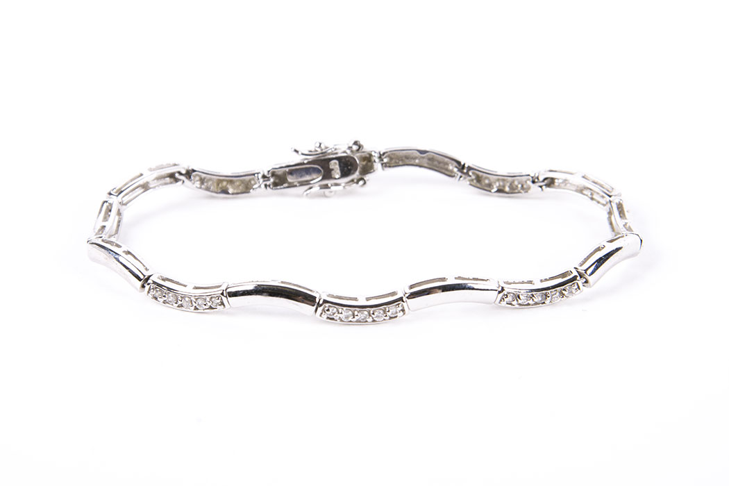 Curved Linked Necklace, Bracelet, and Earring Set