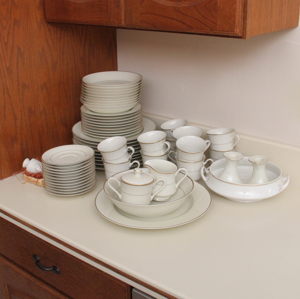 "Elegance" by Sakura Placeware