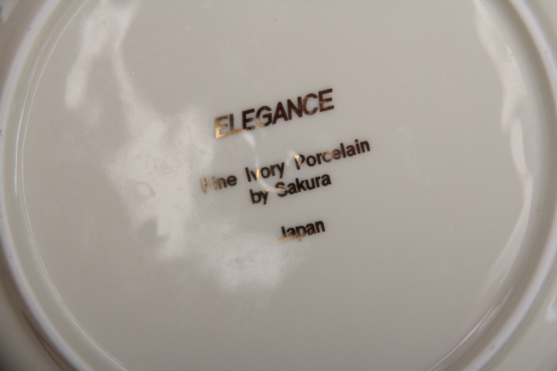 "Elegance" by Sakura Placeware