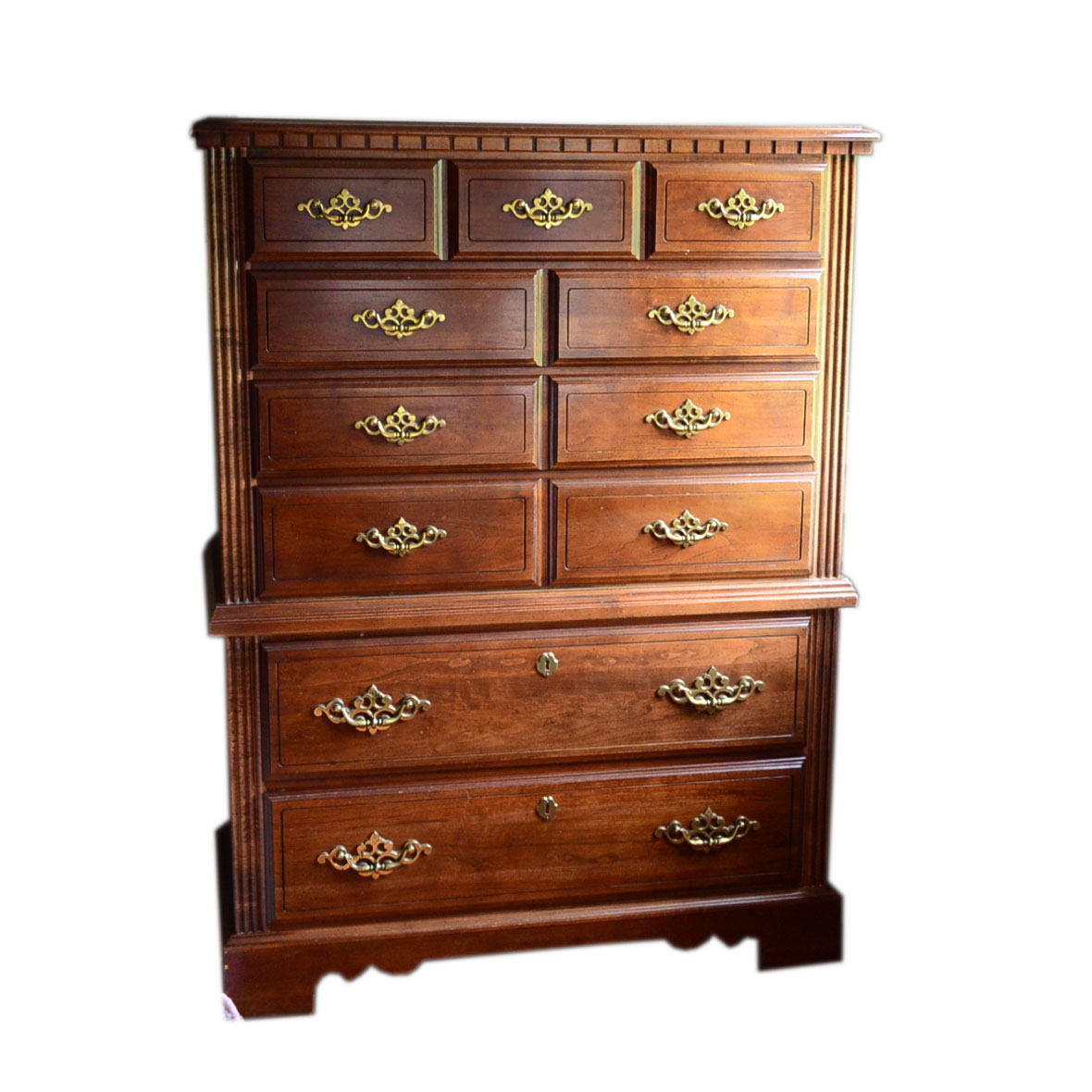 Traditional Mahogany Dresser