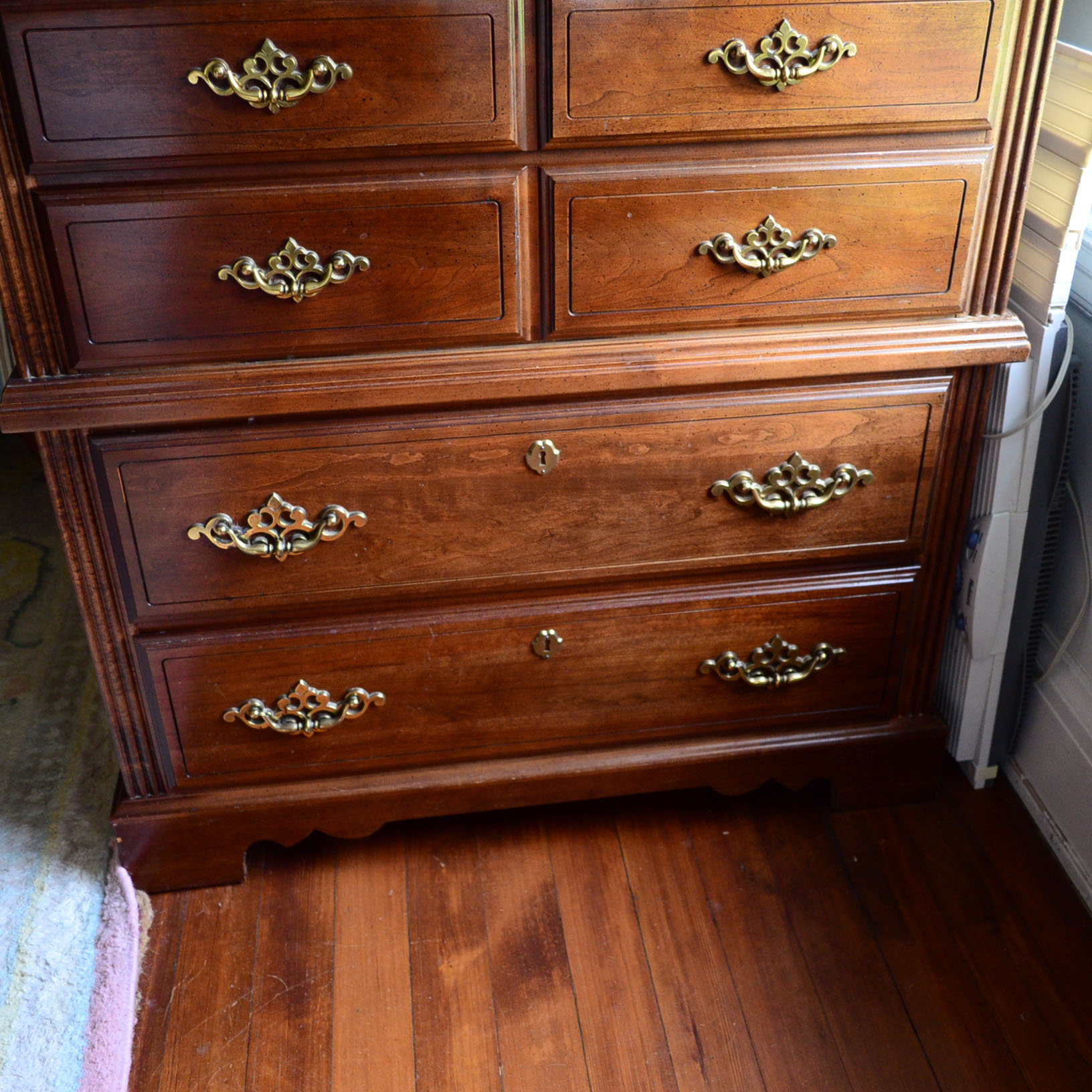 Traditional Mahogany Dresser