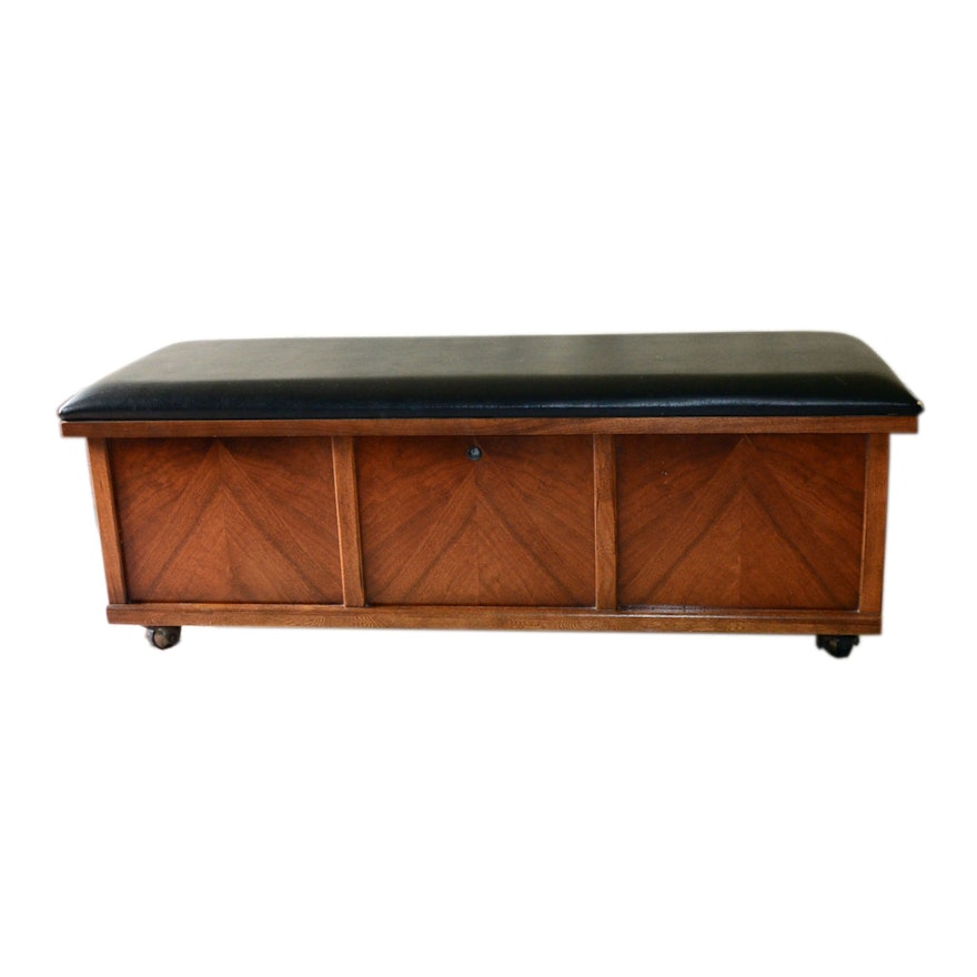Lane Cedar "Love Chest" With Padded Seat Top