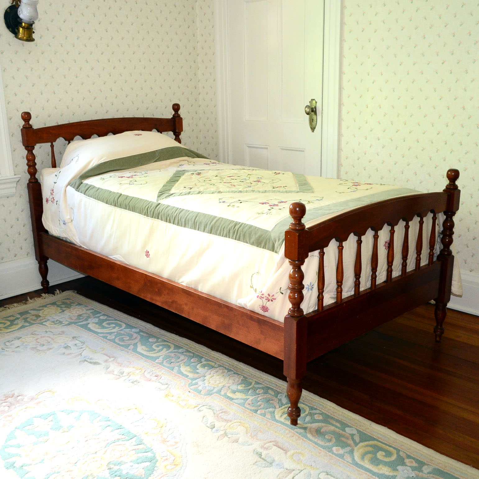 Twin Size Wood Bed Frame