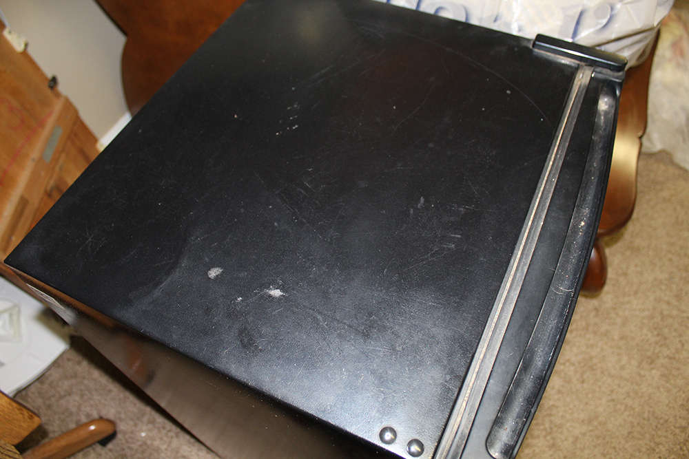 Kenmore Black Miniature Household Refrigerator