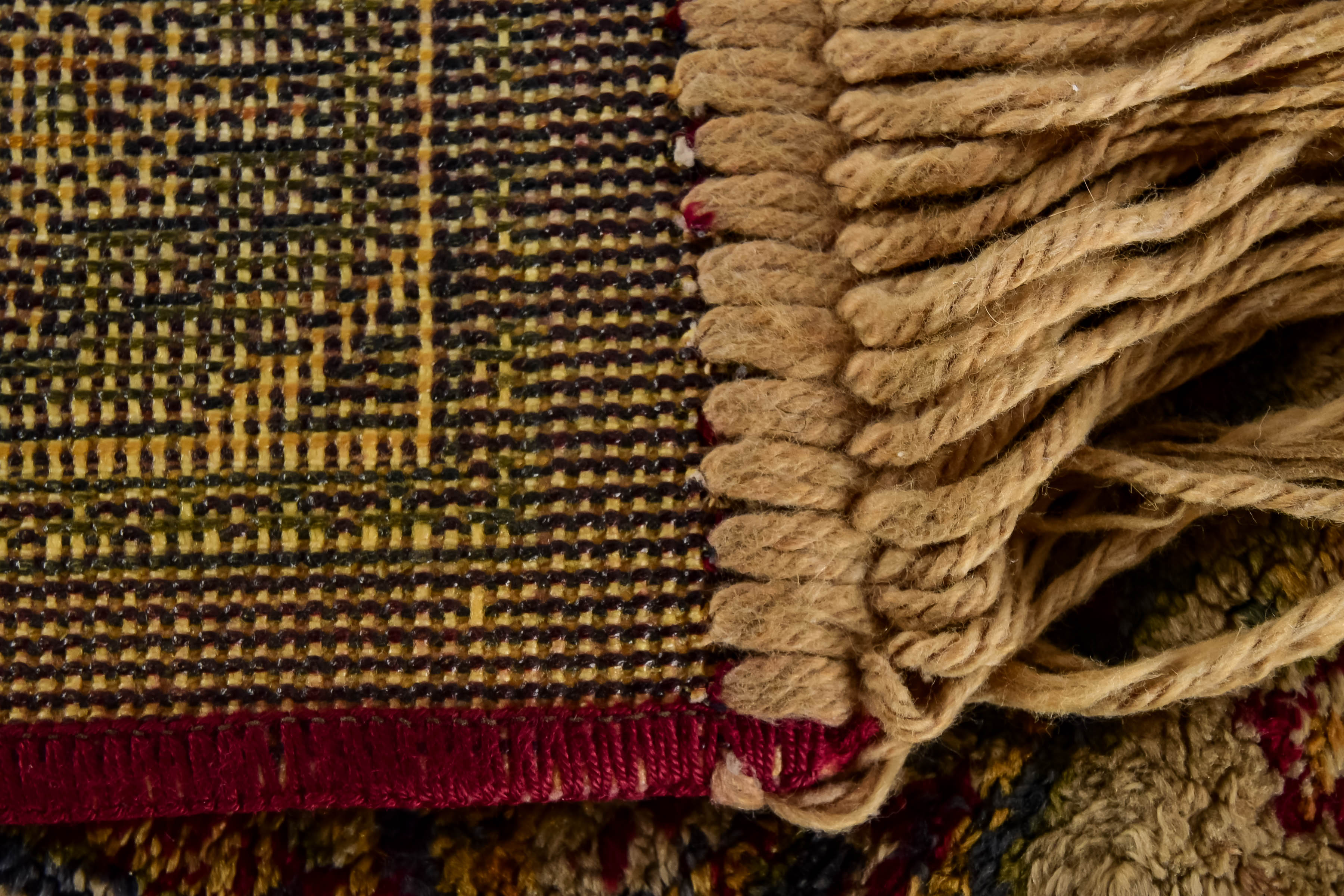 Machine-Made Bakhtiari-Style Wool Rug