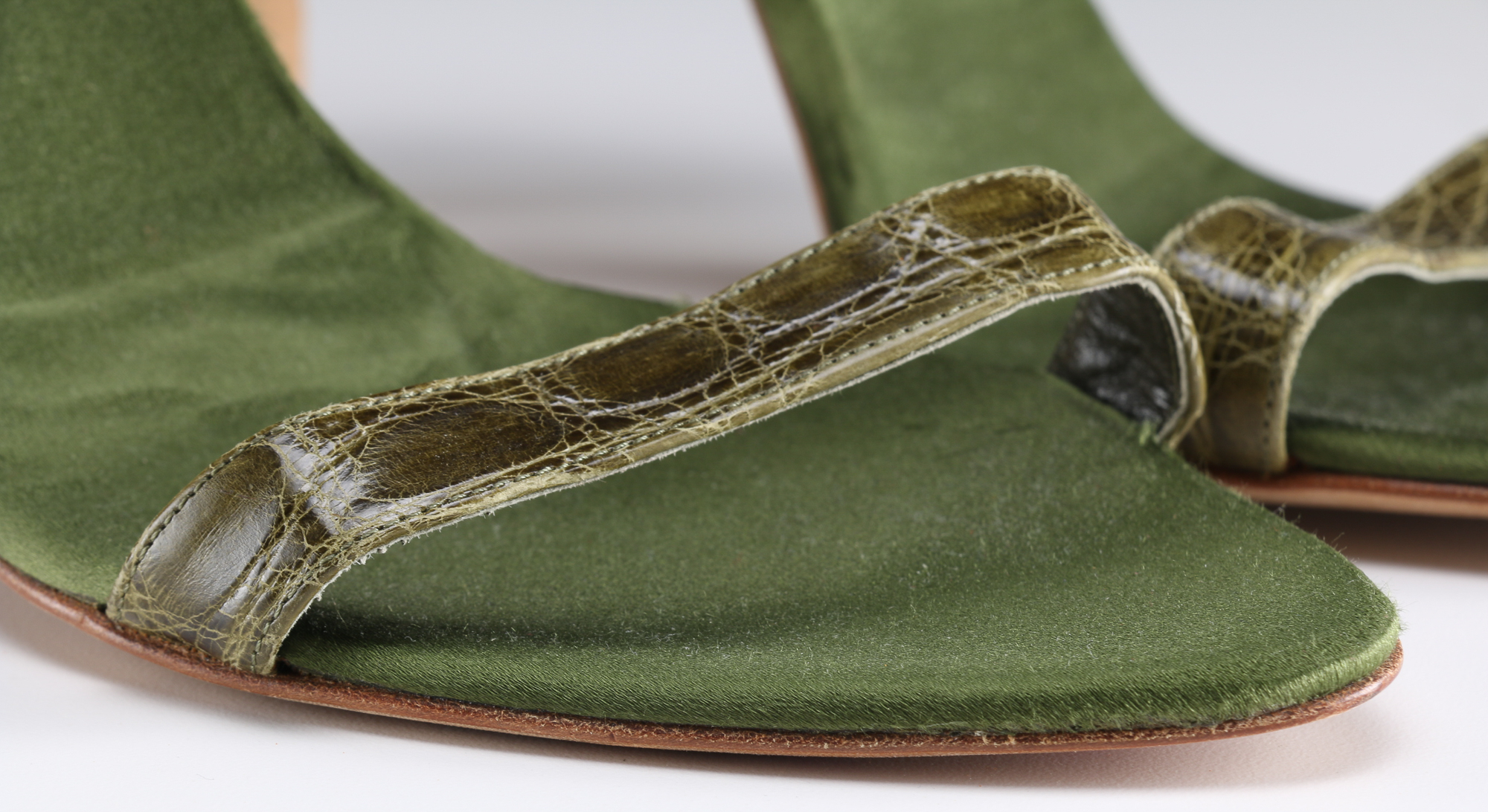 Tania Spinelli Olive Green Alligator Heels