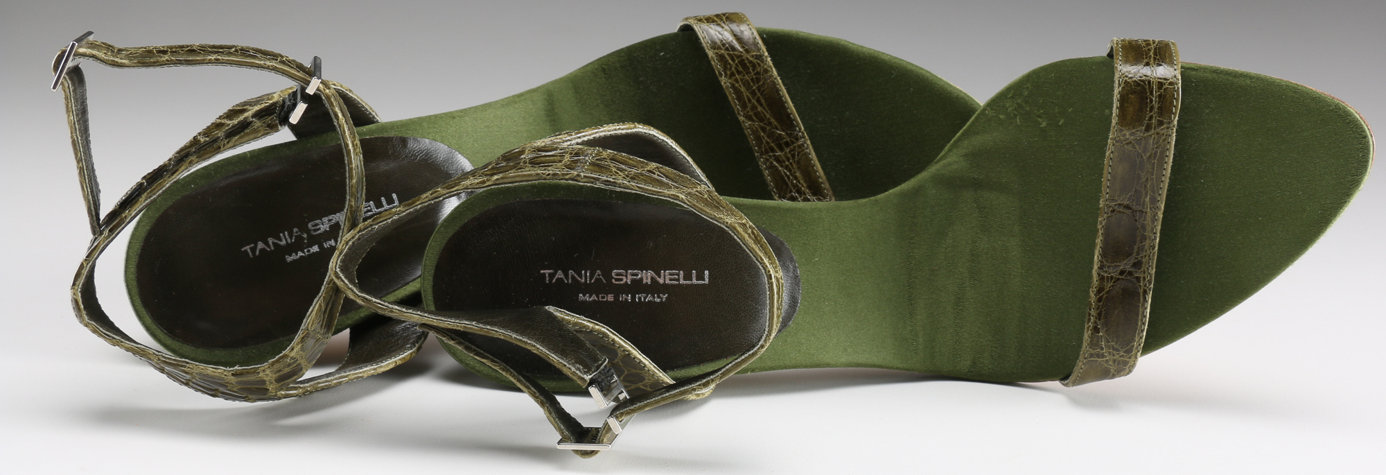 Tania Spinelli Olive Green Alligator Heels