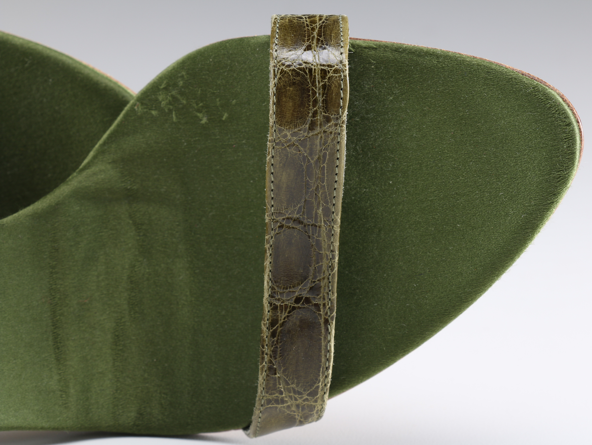 Tania Spinelli Olive Green Alligator Heels