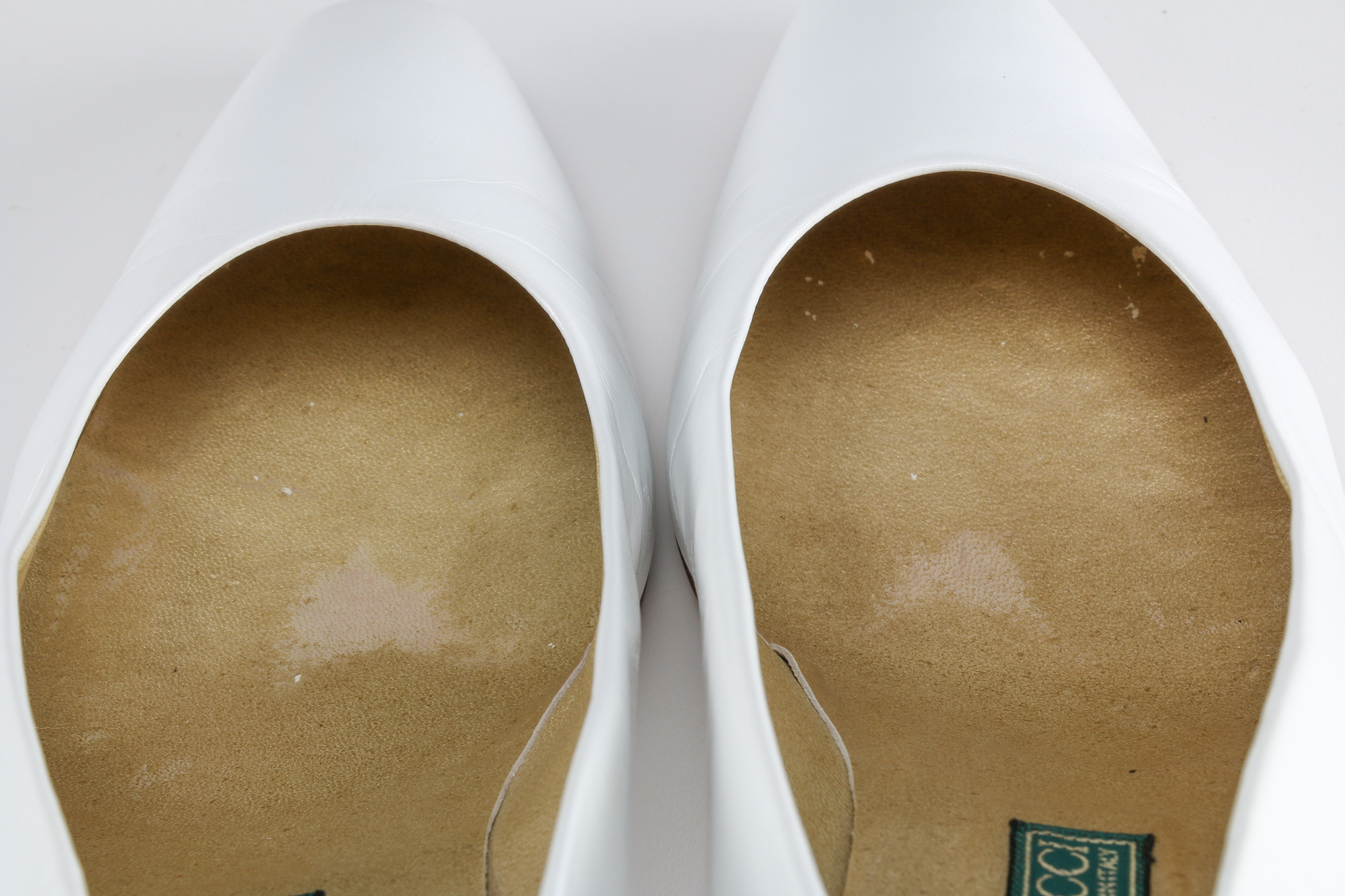 Pair of Vintage Gucci Leather Pumps