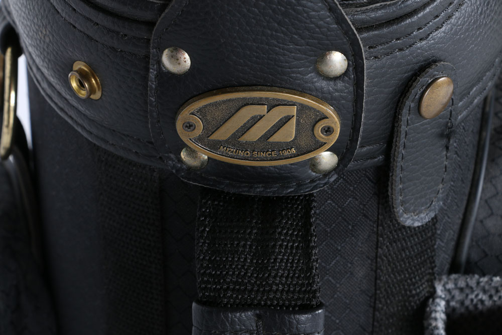 Mizuno Golf Bag with Umbrellas and Nike Air "Verdana Last" Golf Shoes