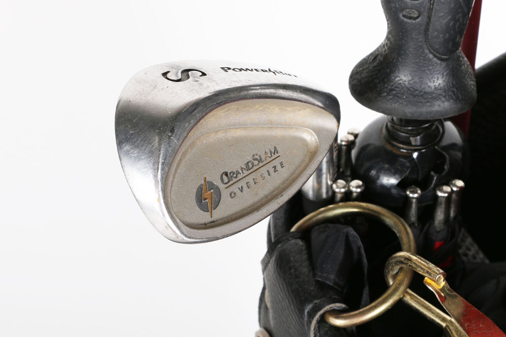 Mizuno Golf Bag with Umbrellas and Nike Air "Verdana Last" Golf Shoes