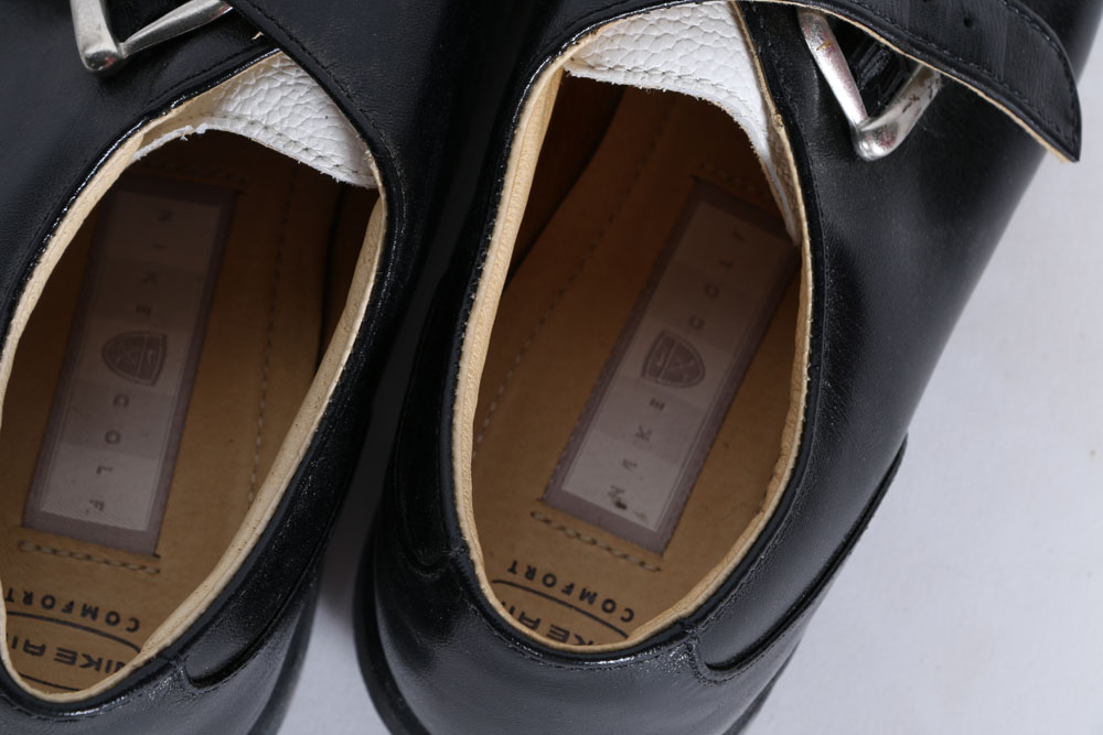 Mizuno Golf Bag with Umbrellas and Nike Air "Verdana Last" Golf Shoes