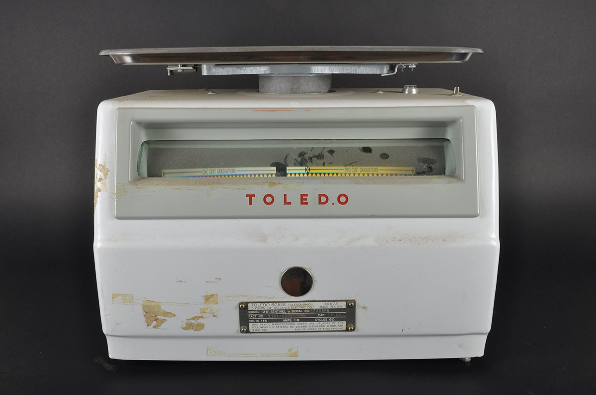 Vintage Toledo 1361 Scale