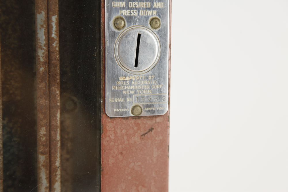 Vintage Mills Automatic Chewing Gum Machine