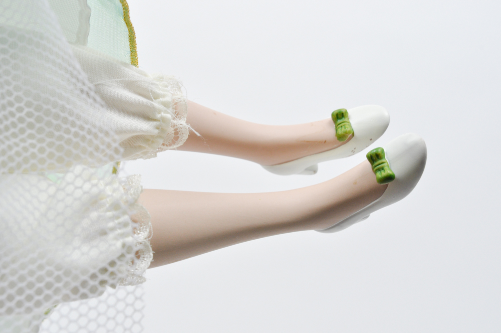 Disney Brass Key Snow White Porcelain Doll