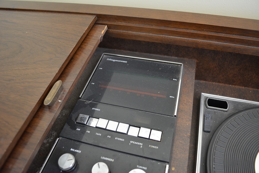 Magnavox Vintage Stereo Console With Asian Influenced Design