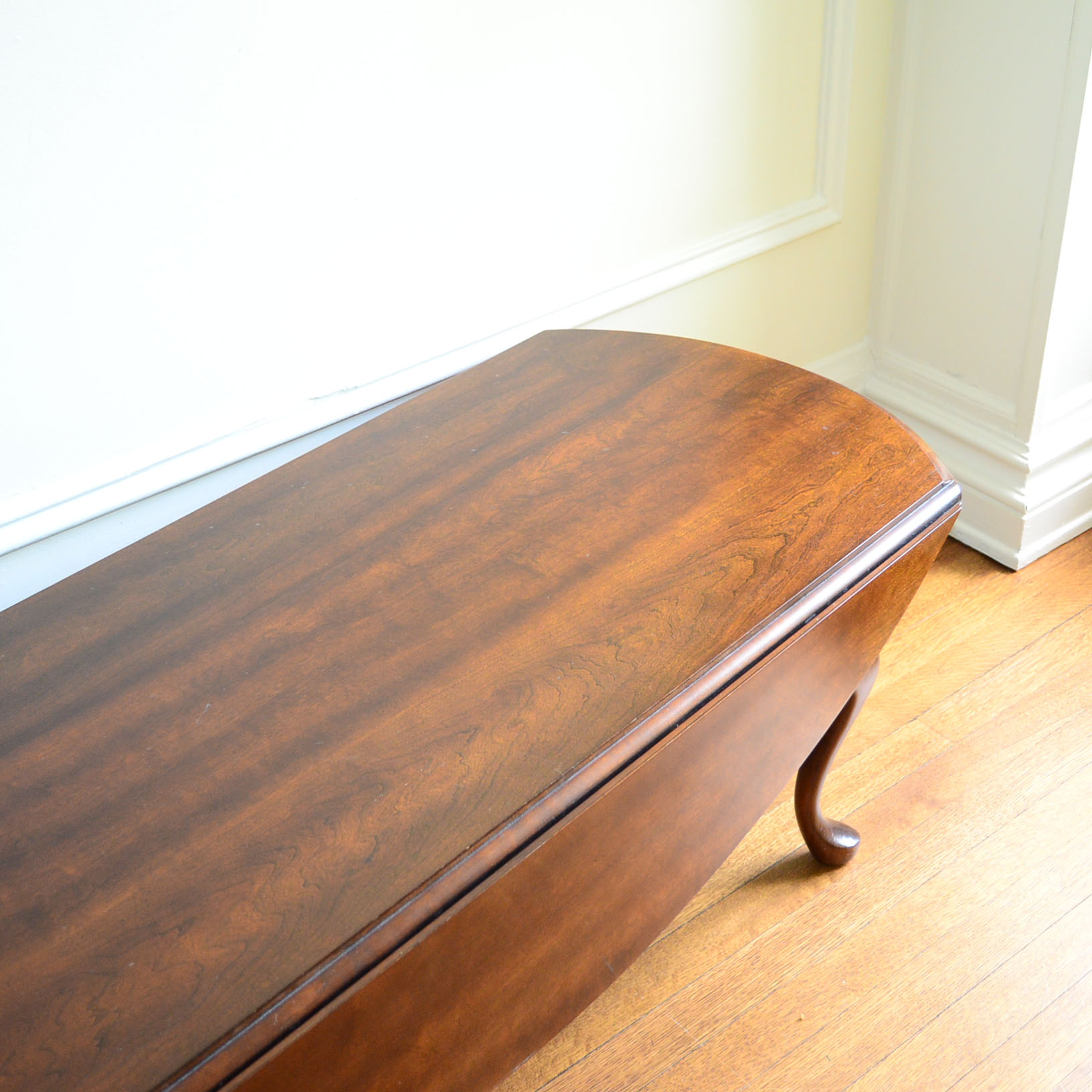 Queen Anne Drop Leaf Coffee Table