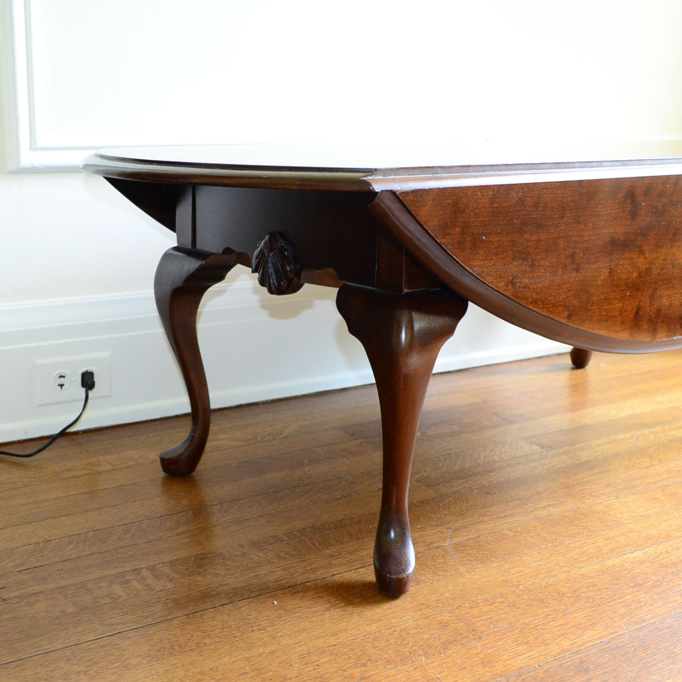 Queen Anne Drop Leaf Coffee Table