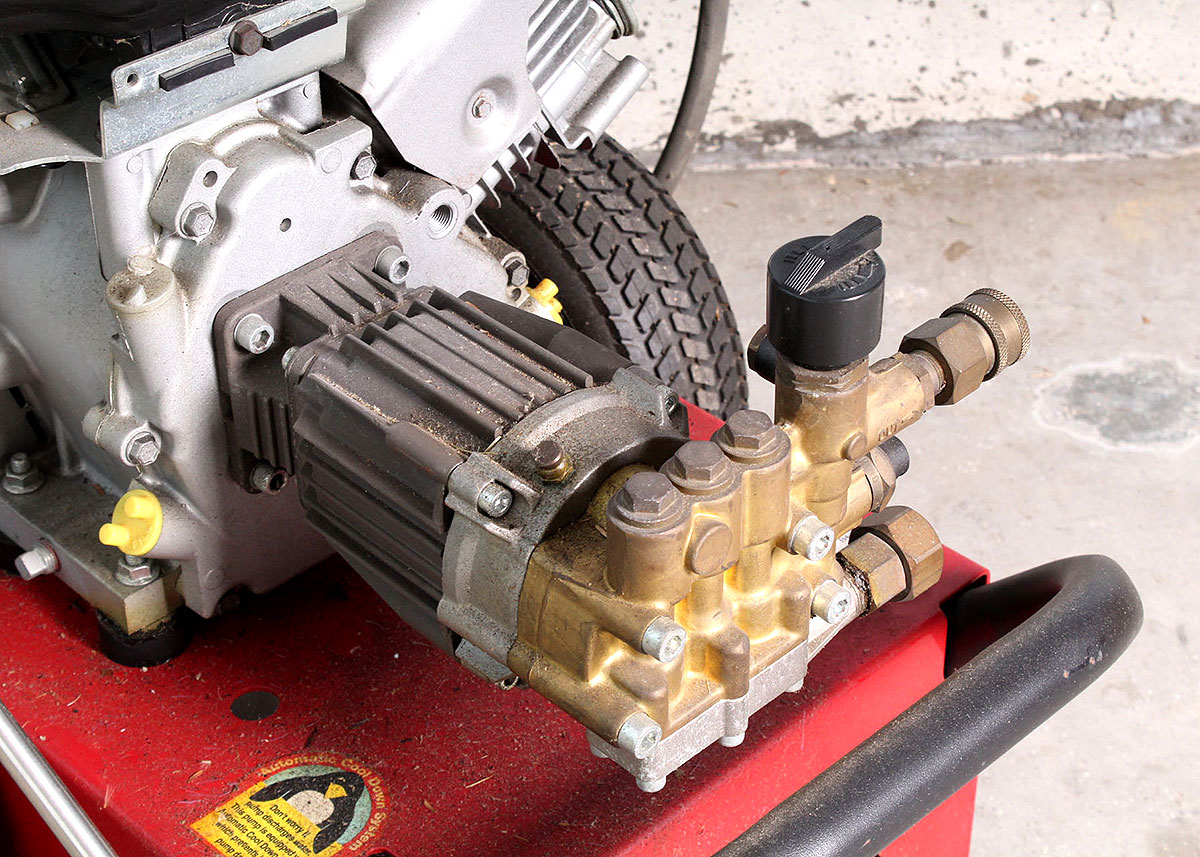 2300 PSI Pressure Washer 2.9GPM