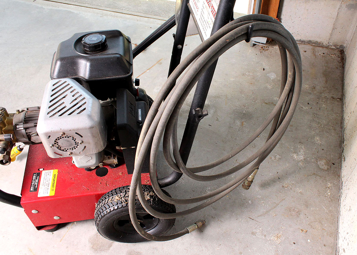2300 PSI Pressure Washer 2.9GPM