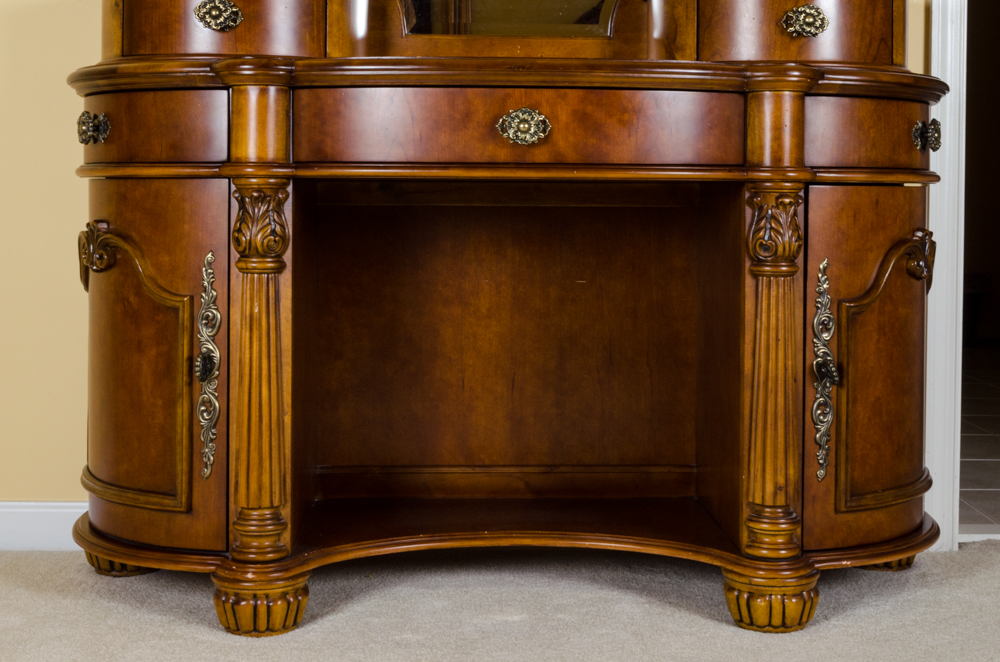 Pulaski Furniture Edwardian Vanity with Mirror