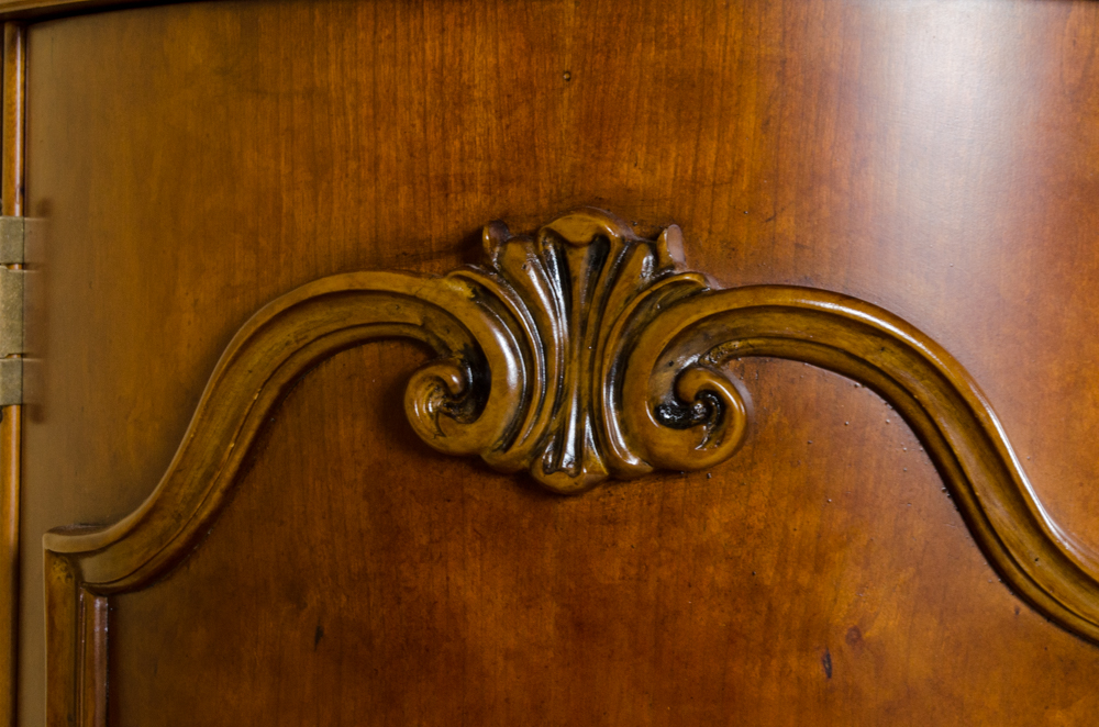 Pulaski Furniture Edwardian Vanity with Mirror