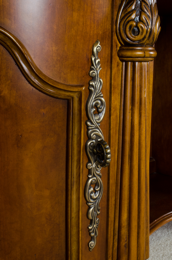 Pulaski Furniture Edwardian Vanity with Mirror